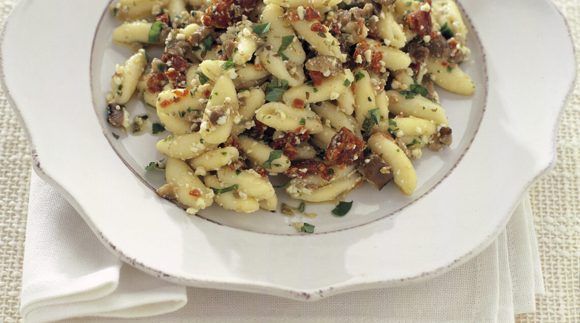 cavatelli-con-melanzane-e-pomodori-in-conserva ricetta