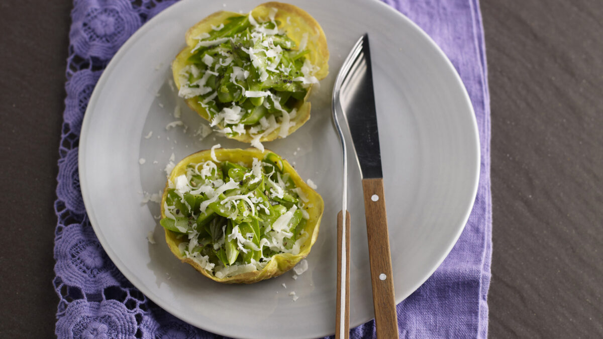 Cestini di uova con asparagi verdi: la ricetta primaverile