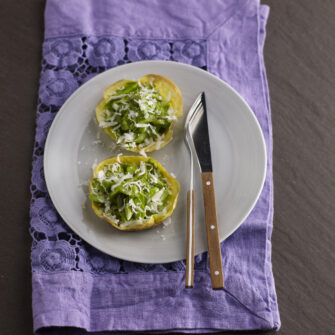 cestini di uova con asparagi verdi Sale&Pepe