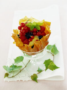 ciotoline-di-frutti-di-bosco-con-crema-al-lime ricetta