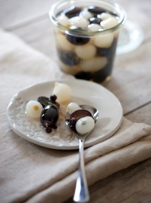 Le cipolline e uva in agrodolce