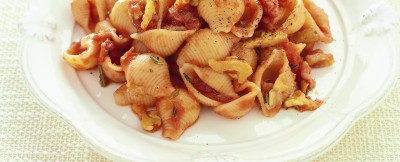 conchiglie-con-pancetta-noci-e-rosmarino ricetta