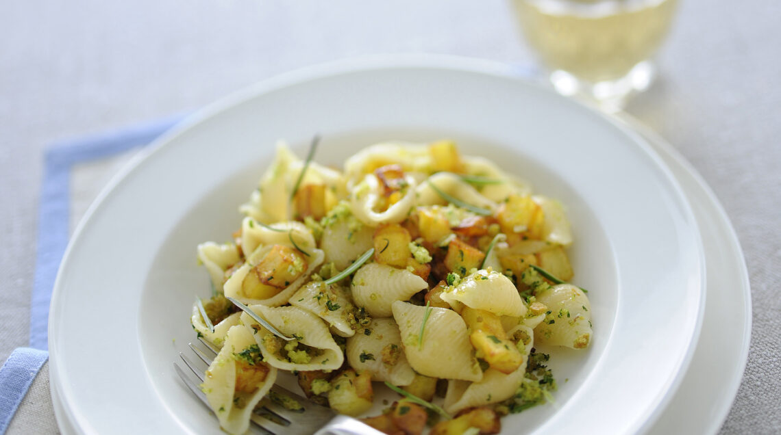 conchiglie-con-patate-e-mollica-al-basilico