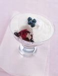 coppa-allo-yogurt-e-mirtilli ricetta