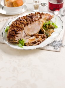 Cosciotto di agnello al forno con i carciofi