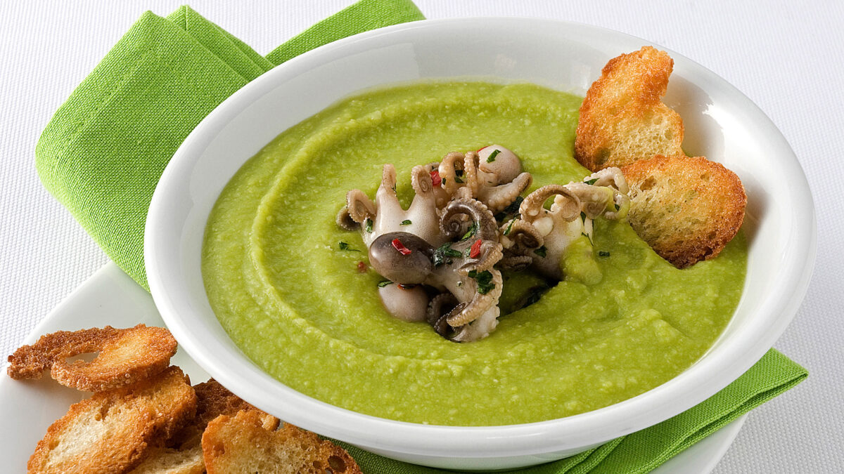 Crema di fave con polpetti e crostini