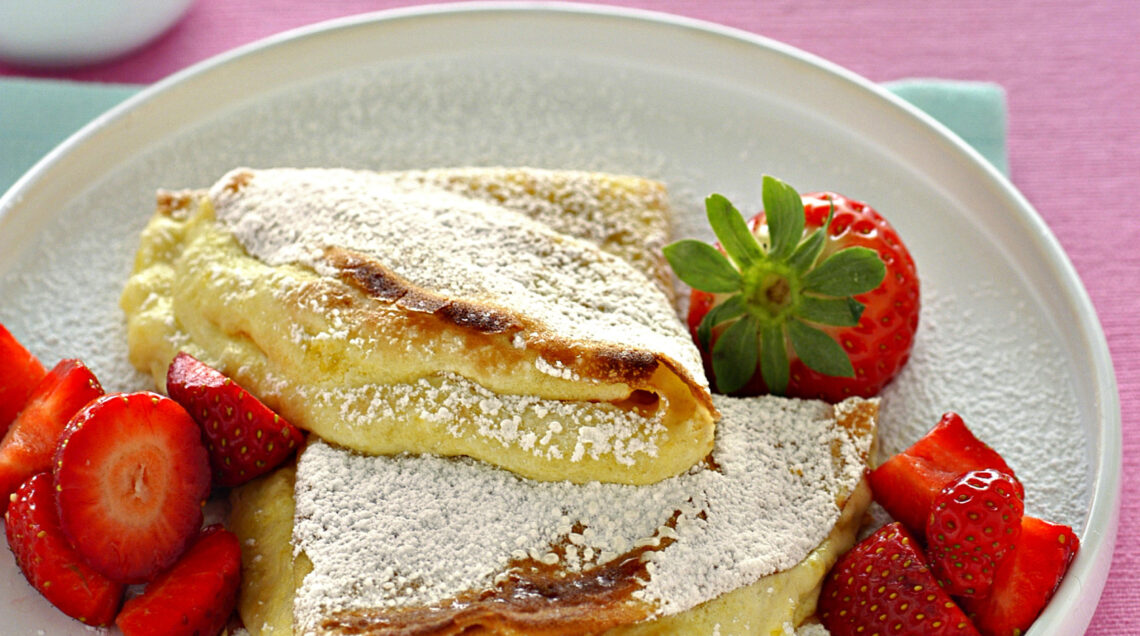 crepes con crema soffice e fragole ricetta Sale&Pepe