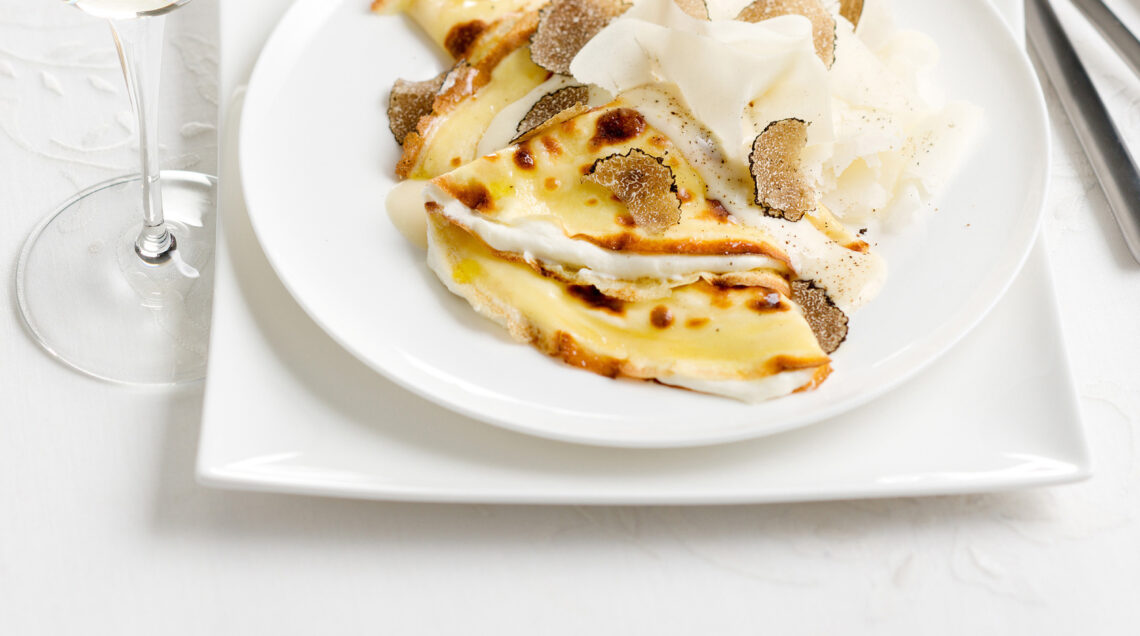 crespelle-con-crema-di-robiola-al-tartufo