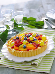 crostata-con-crema-chantilly ricetta