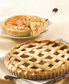 crostata-con-crema-e-pesche preparazione