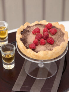 crostata-di-cioccolato-con-i-lamponi