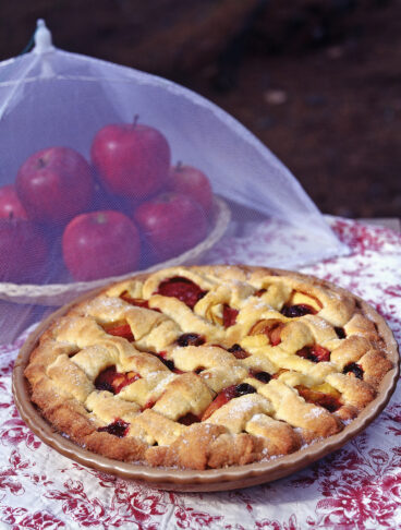 crostata-di-pesche-e-mirtilli ricetta