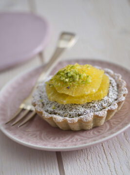 crostatine-con-crema-di-pistacchi-allarancia ricetta
