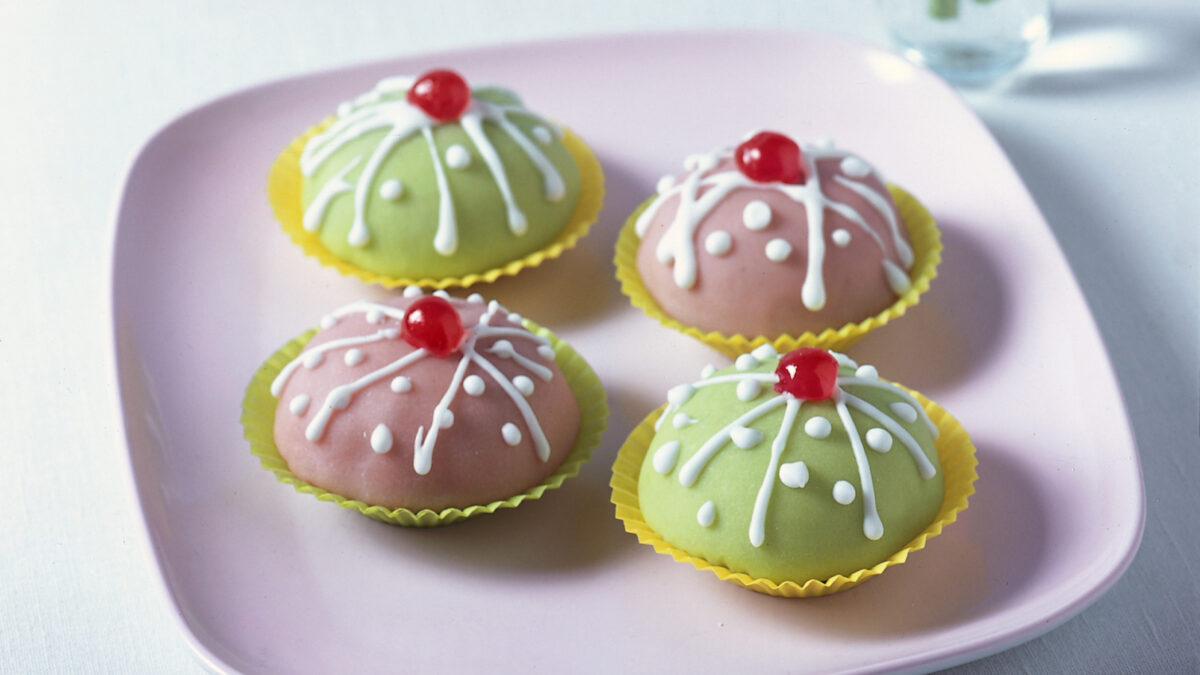 Le delizie in pasta di mandorle