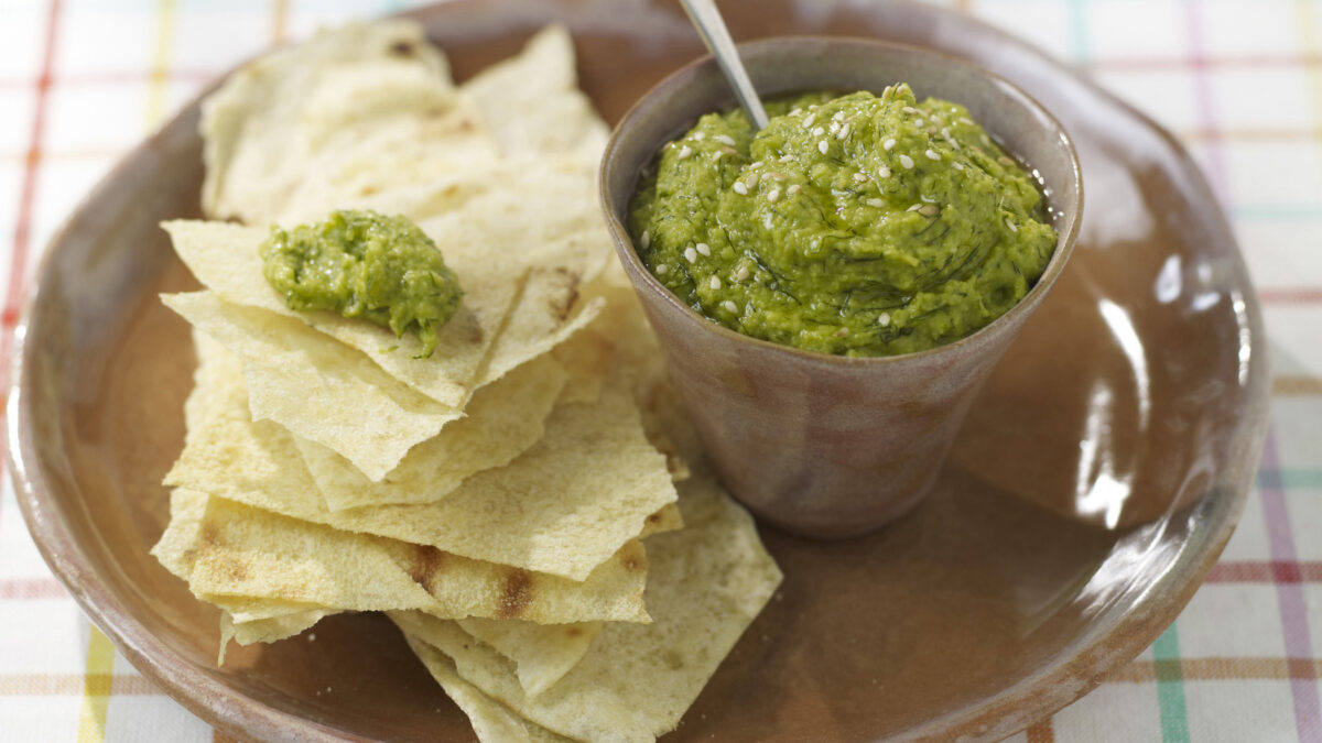 Dip di fave fresche e semi di sesamo