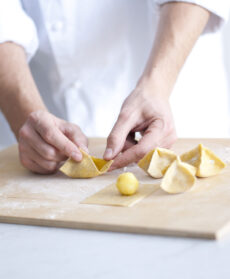 fagottini-di-grano-saraceno-ripieni-di-polenta-concia