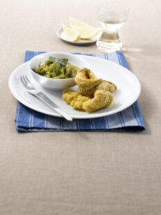 filetti-fritti-con-pure-di-fagiolini-e-patate