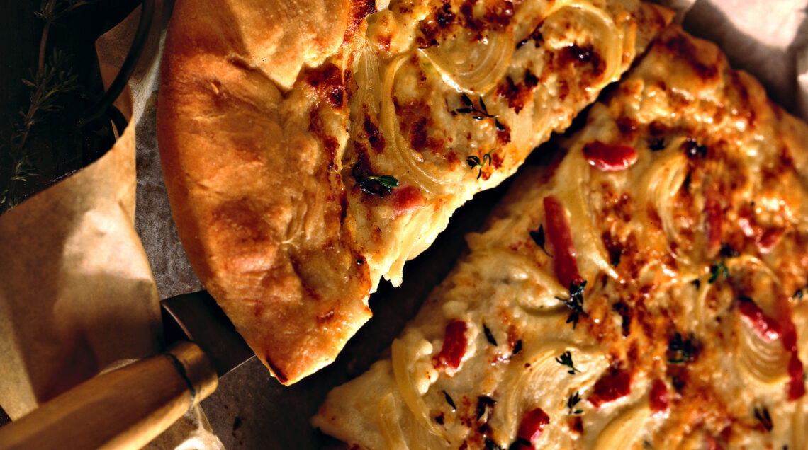 focaccia-con-cipolle-e-bacon