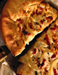 focaccia-con-cipolle-e-bacon