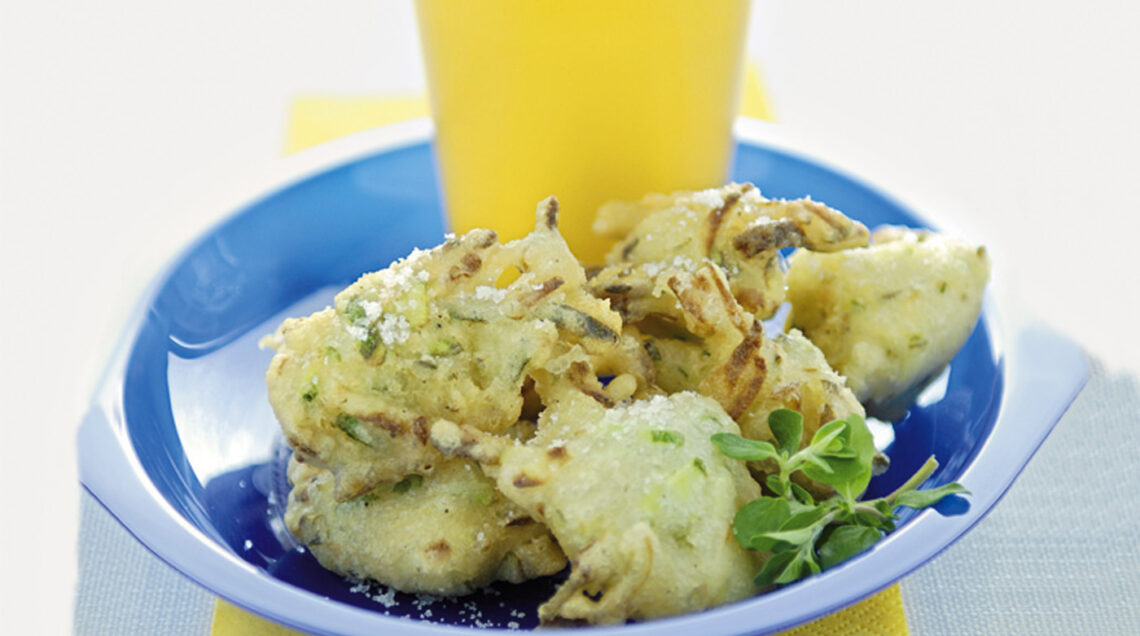 frittelle-di-pasta-cresciuta-con-zucchine-e-semi-di-finocchio