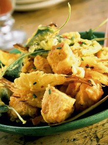 Frittura di coniglio, verdure e pere