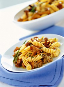 I fusilli con sugo d'anatra all'arancia e finferli
