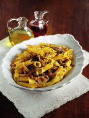 garganelli-al-ragu-di-coniglio-e-orecchiette