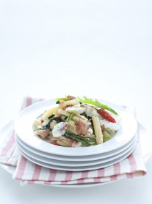 I gemelli con catalogna, speck e burrata