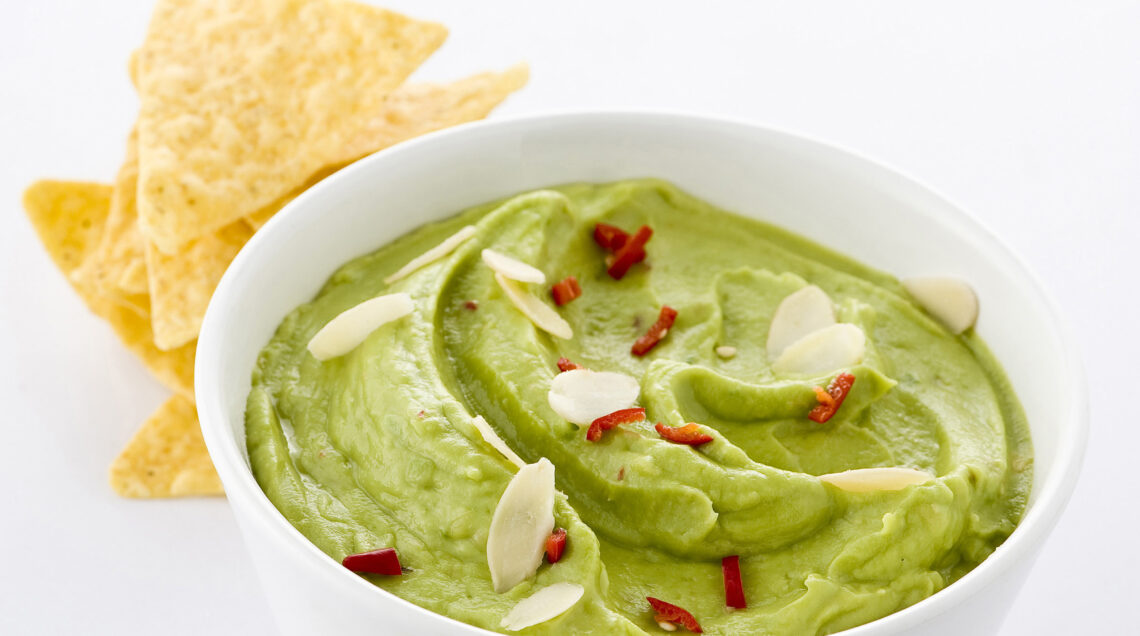 guacamole-messicana preparazione