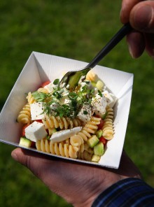 Insalata di pasta con acciuga e pomodorini