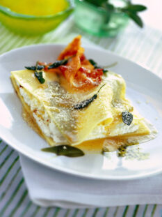 lasagna-alla-salvia-con-ripieno-di-ricotta