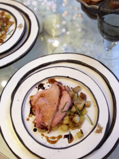 lonza-al-sale-affumicato-con-salsa-al-vino-e-mele