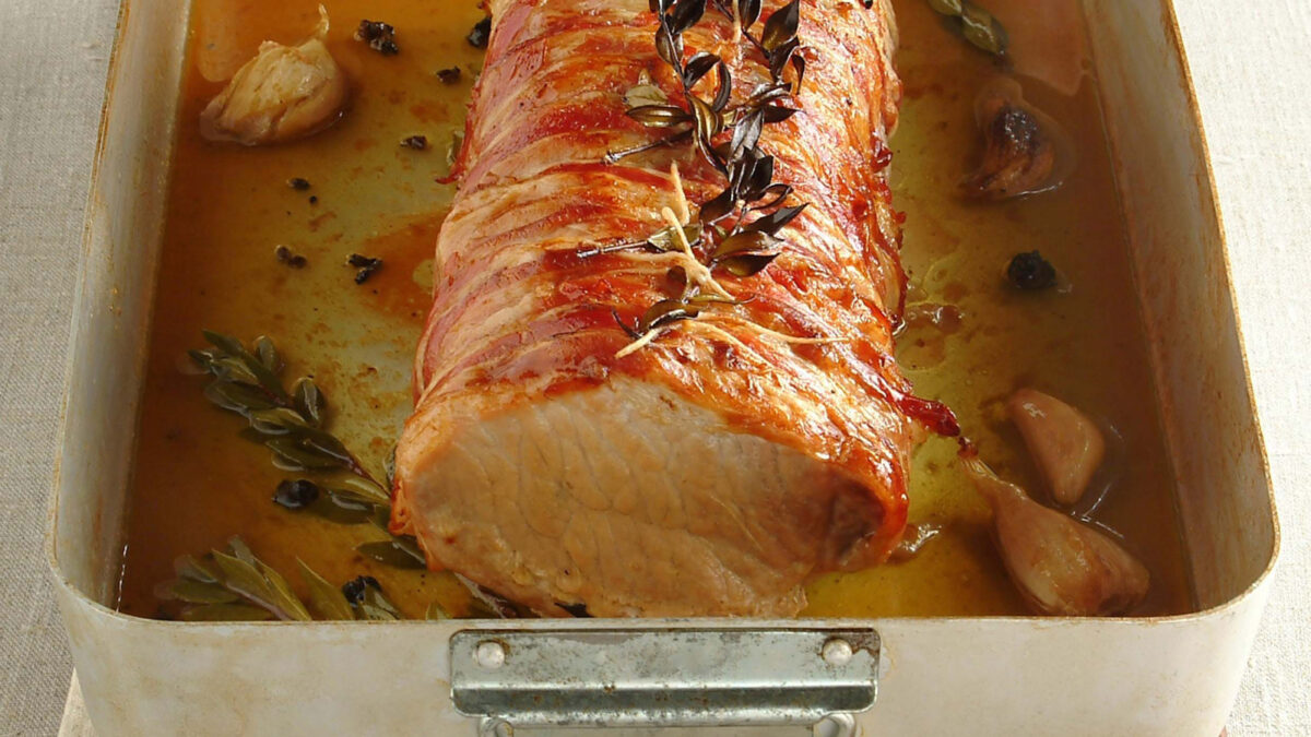 Lonza arrosto al mirto con pancetta