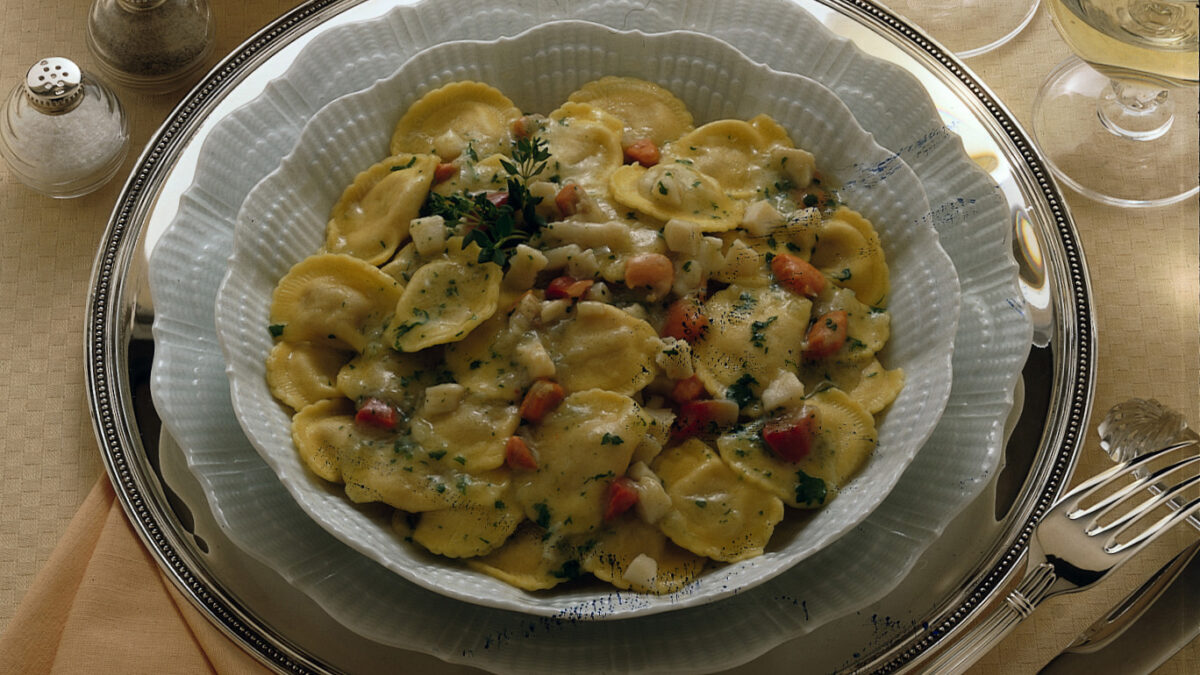 Mezzelune alle capesante e sogliola