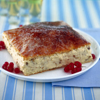 millefoglie-caramellata-con-datteri-al-vin-santo ricetta