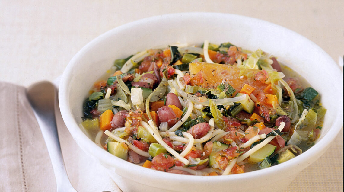 minestra-ai-borlotti-con-spaghetti-spezzati