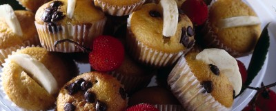 mini muffins con banane e cioccolato