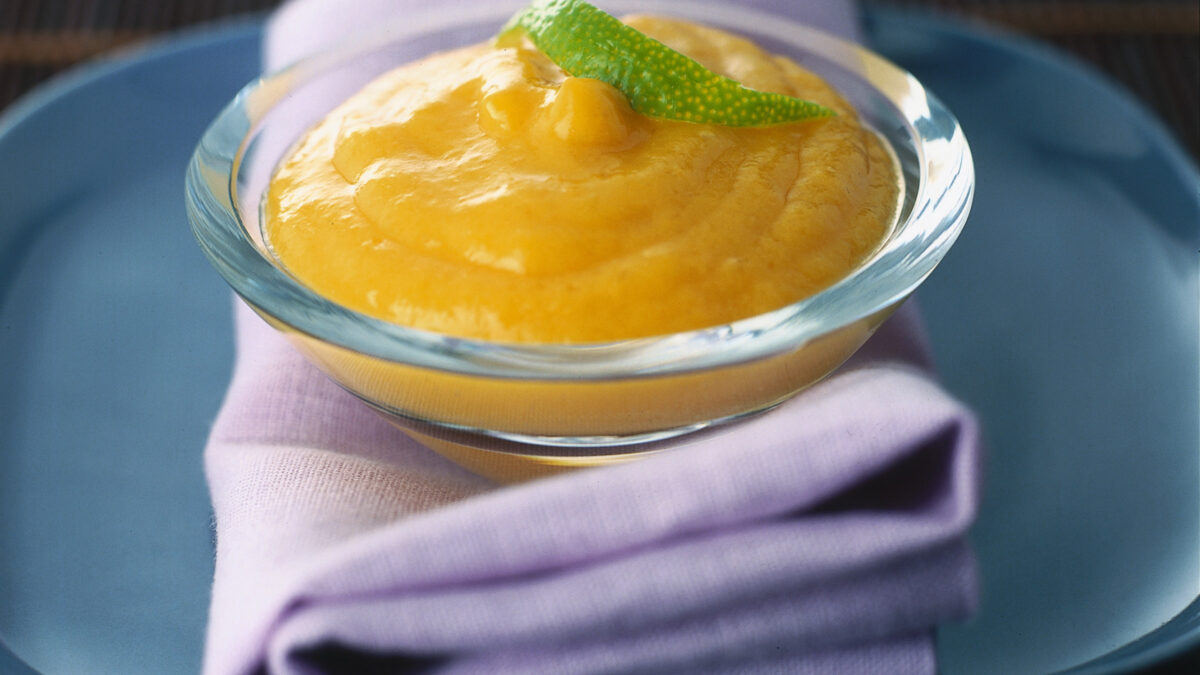 Mousse delicata di cachi e yogurt