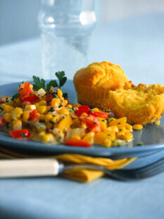 muffins-di-mais-con-contorno-di-verdure ricetta