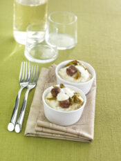 nidi-di-cavolfiori-con-salsicce-e-friarelli ricetta