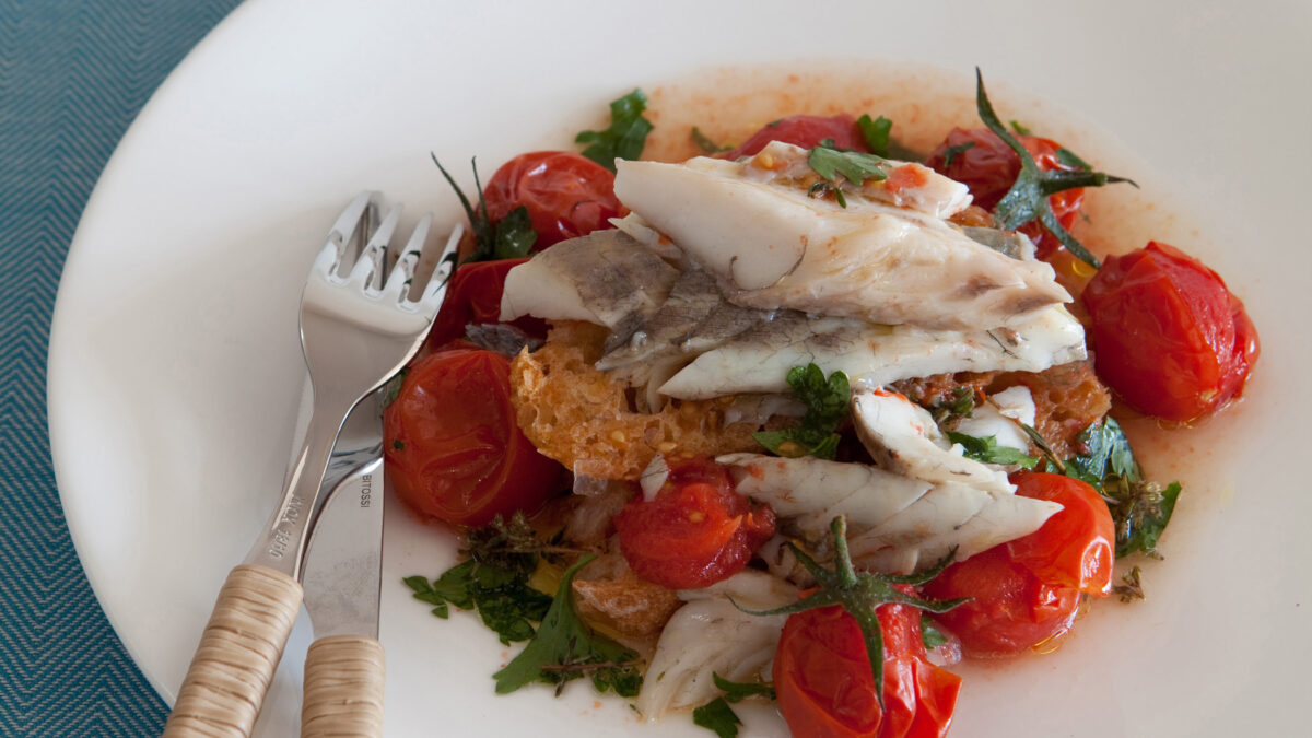 Ombrina all’acquapazza con pomodorini confit