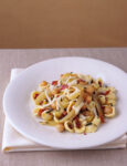 orecchiette-con-ceci-indivia-e-speck