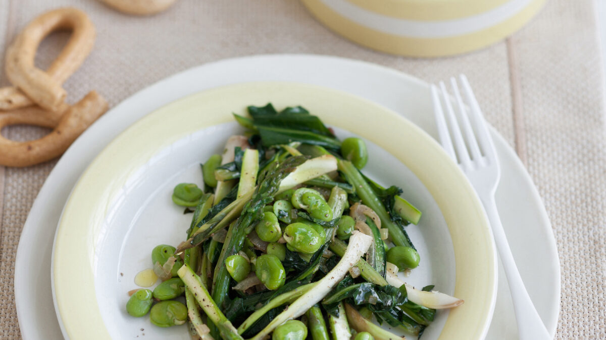Padellata di catalogna con puntarelle, fave e asparagi