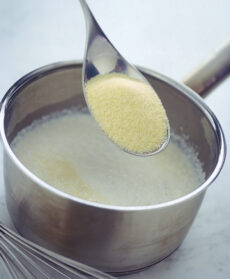 palline-di-semolino-al-cocco-con-uvetta