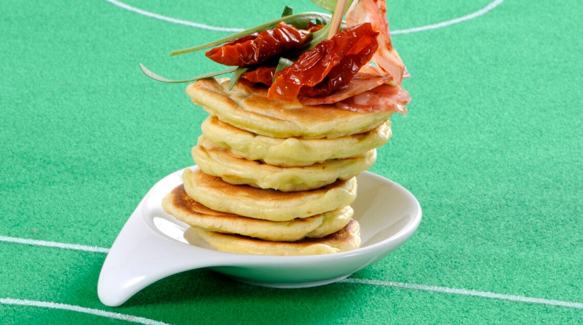 pancakes-con-pomodorini-e-salame