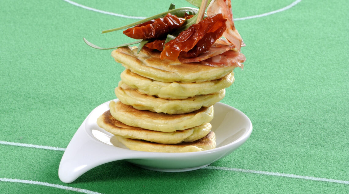 pancakes-con-pomodorini-e-salame