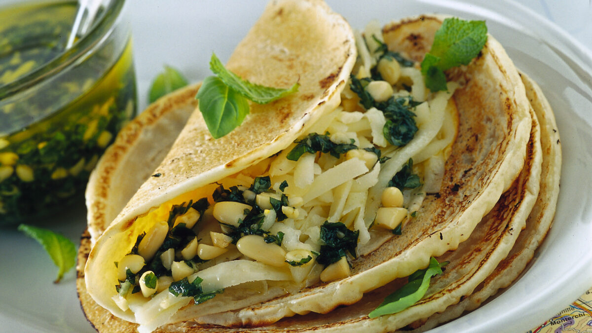 Panigacci al pecorino senese e pinoli