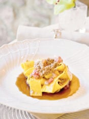 pappardelle-allo-zafferano-con-ragu-bianco-dagnello ricetta