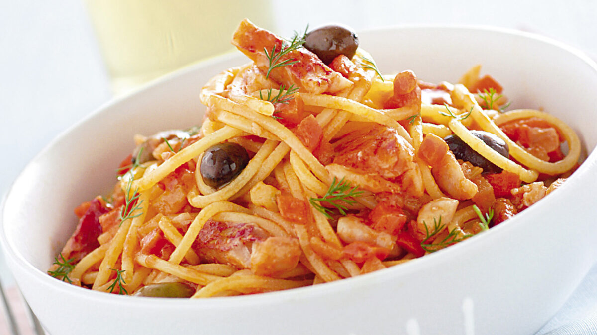 Pasta con ragù di triglie al pompelmo