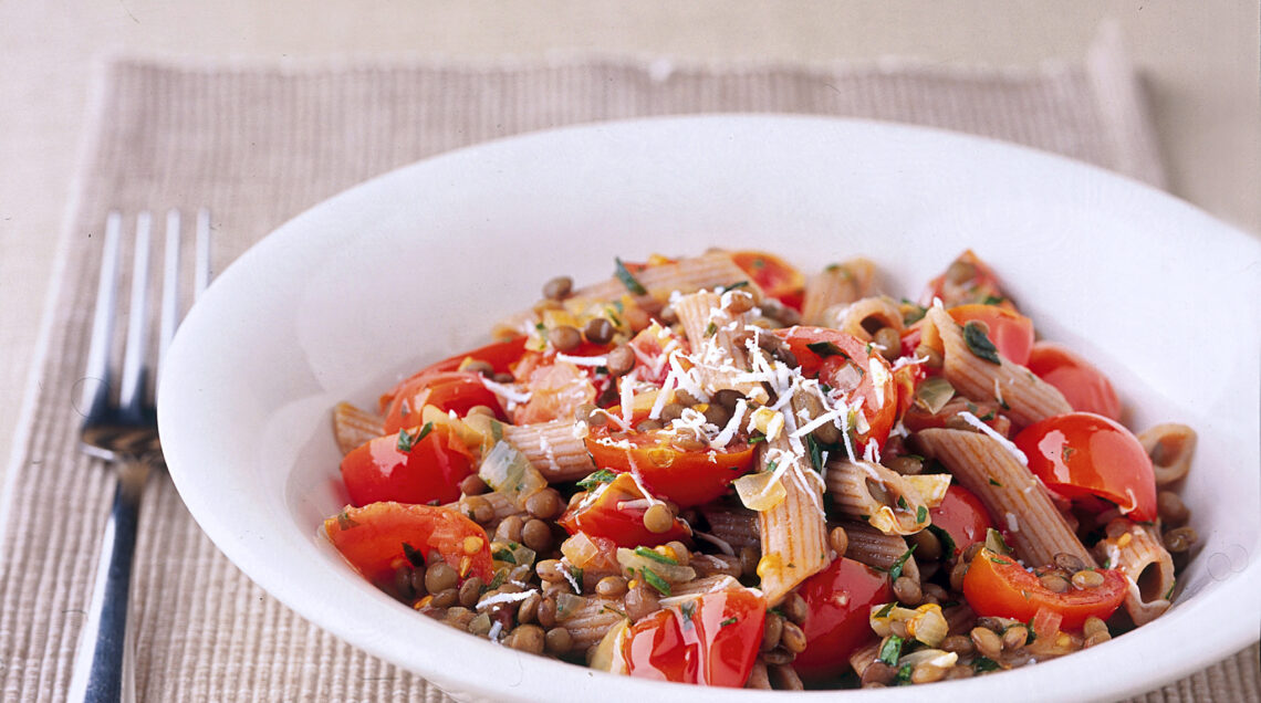 pasta-di-farro-con-lenticchie-e-pomodorini